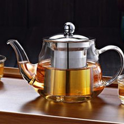 昆明寒冬暖茶神器：玻璃茶具搭配恒温底座，能持久保温茶汤，寒冬喝暖茶更惬意